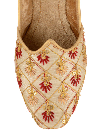 DESI COLOUR Mens Gold Ethnic Footwear/Punjabi Jutti