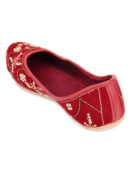 DESI COLOUR Women Maroon Ethnic Punjabi Jutti