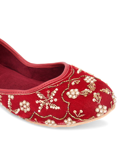 DESI COLOUR Women Maroon Ethnic Punjabi Jutti