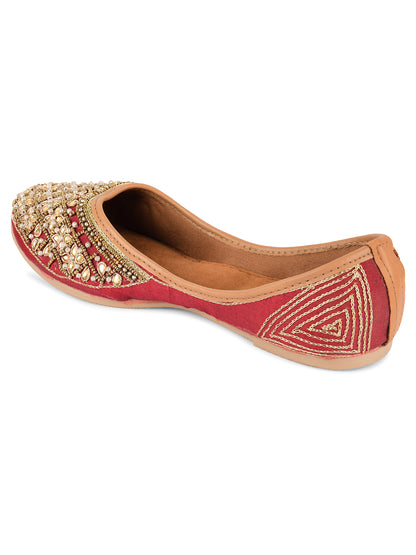 DESI COLOUR Women Red Ethnic Punjabi Jutti