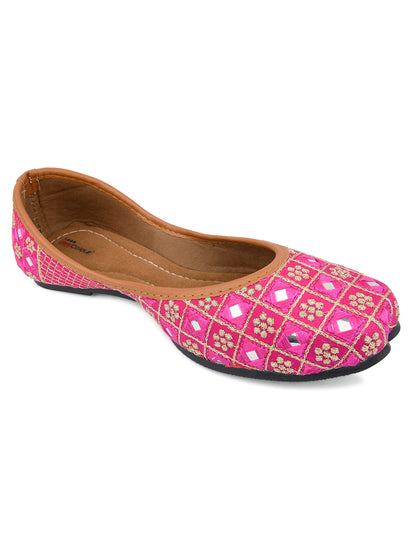 DESI COLOUR Women Pink Ethnic Punjabi Jutti