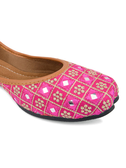 DESI COLOUR Women Pink Ethnic Punjabi Jutti