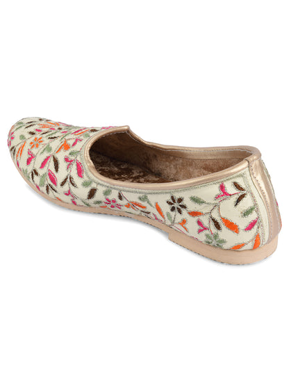 DESI COLOUR Mens Gold Ethnic Footwear/Punjabi Jutti