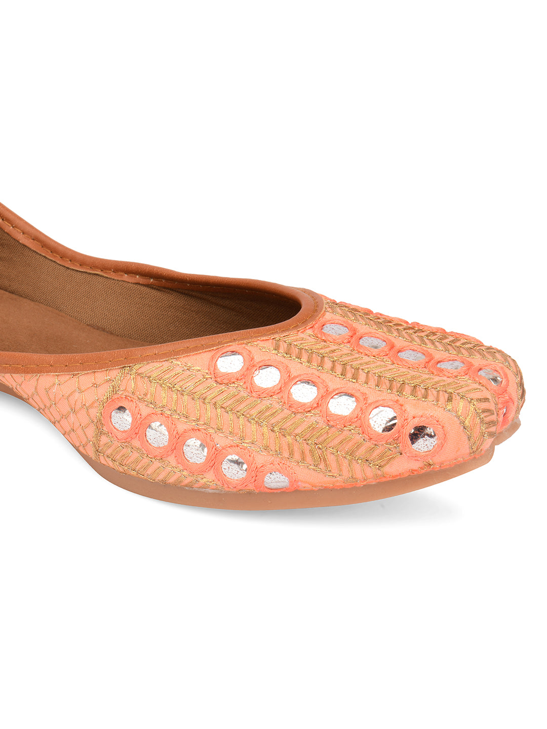 DESI COLOUR Women Peach Ethnic Punjabi Jutti