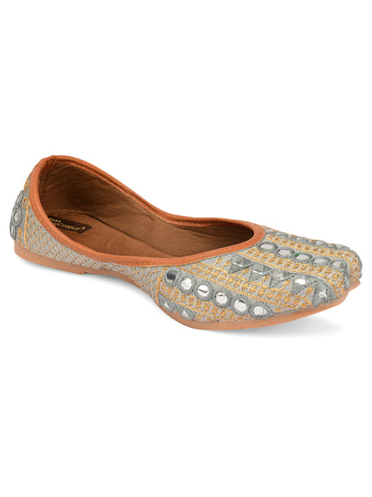 DESI COLOUR Women Grey Ethnic Punjabi Jutti