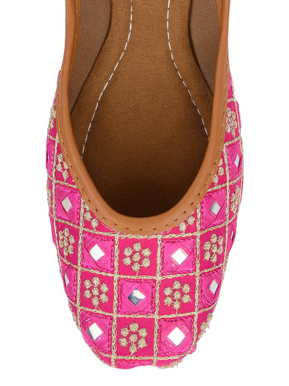 DESI COLOUR Women Pink Ethnic Punjabi Jutti