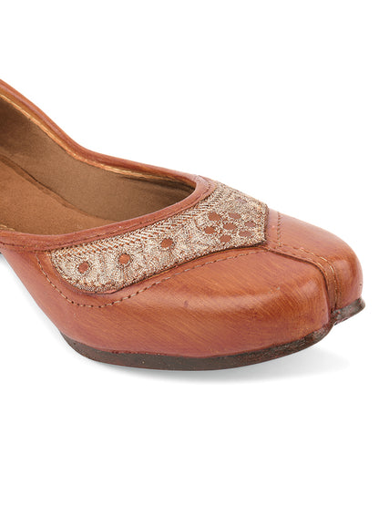 DESI COLOUR Women Brown Ethnic Punjabi Jutti