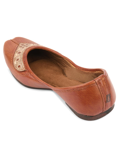 DESI COLOUR Women Brown Ethnic Punjabi Jutti