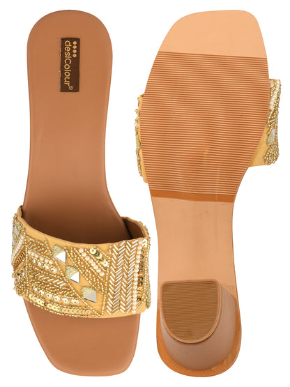 DESI COLOUR Women Gold Ethnic Punjabi Jutti