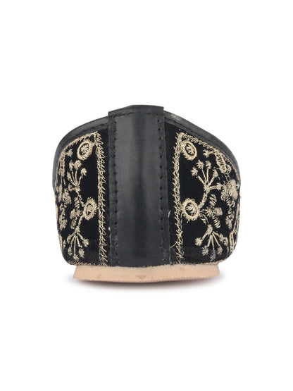 DESI COLOUR Women Black Ethnic Punjabi Jutti