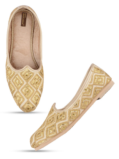 DESI COLOUR Mens Gold Ethnic Footwear/Punjabi Jutti