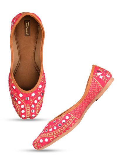 DESI COLOUR Women Pink Embellished Ethnic Comfy Punjabi Jutti