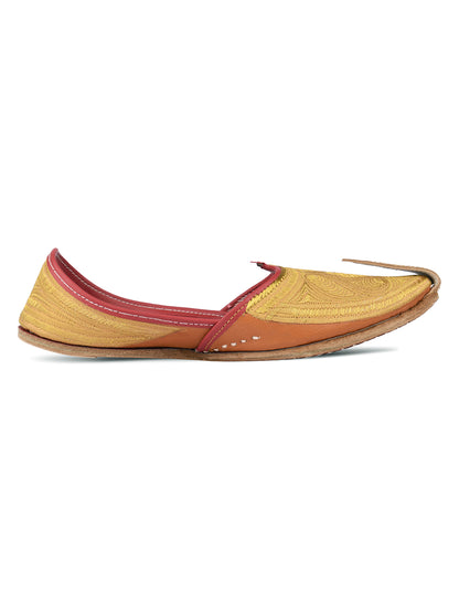 DESI COLOUR Mens Gold Ethnic Footwear/Punjabi Jutti