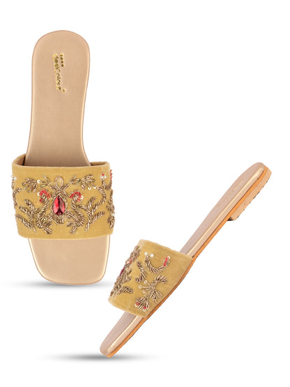 DESI COLOUR Women Gold Ethnic Punjabi Jutti