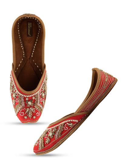 DESI COLOUR Women Red Ethnic Punjabi Jutti