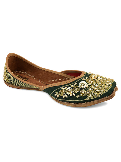 DESI COLOUR Women Green Ethnic Punjabi Jutti