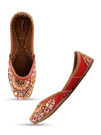 DESI COLOUR Women Red Ethnic Punjabi Jutti