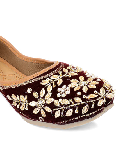 DESI COLOUR Women Maroon Ethnic Punjabi Jutti