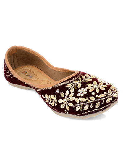 DESI COLOUR Women Maroon Ethnic Punjabi Jutti