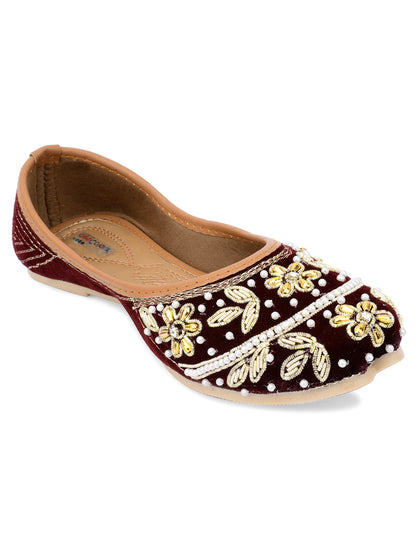 DESI COLOUR Women Maroon Ethnic Punjabi Jutti