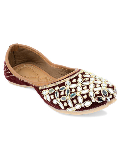 DESI COLOUR Women Maroon Ethnic Punjabi Jutti