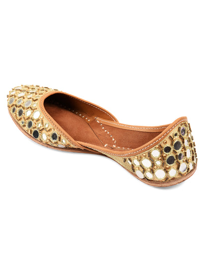 DESI COLOUR Women Yellow Embellished Leather Mojaris