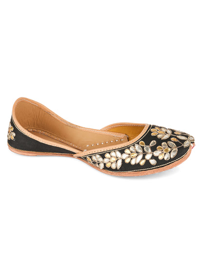 DESI COLOUR Women Black Embellished Leather Mojaris