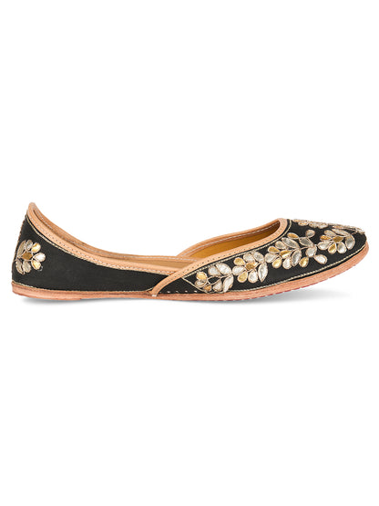 DESI COLOUR Women Black Embellished Leather Mojaris