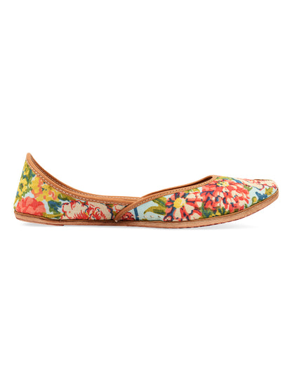 DESI COLOUR Women Multicoloured Printed Leather Mojaris