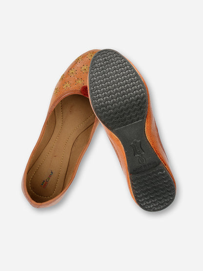 DESI COLOUR Women Brown Textured Leather Ethnic Mojaris Flats