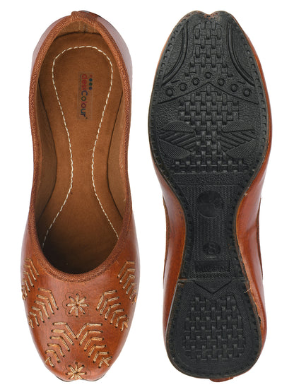 DESI COLOUR Women Brown Ethnic Laser Cuts Mojari