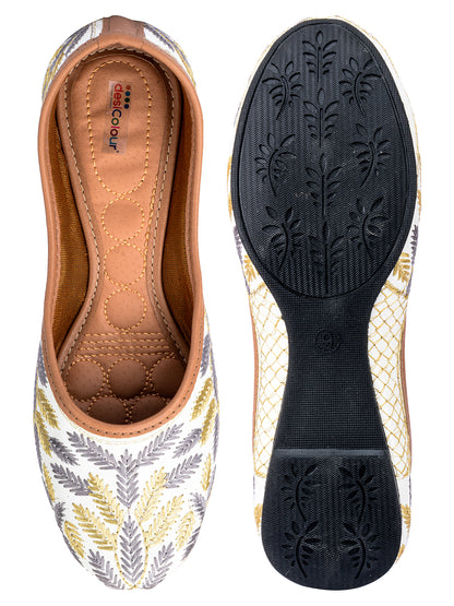 DESI COLOUR Women Grey Printed Leather Ethnic Mojaris Flats