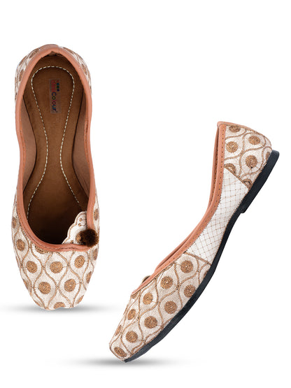 DESI COLOUR Women Copper-Toned Ethnic Mojaris Flats