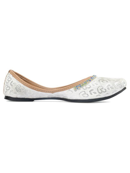 DESI COLOUR Women Silver-Coloured Ethnic Mojaris Flats