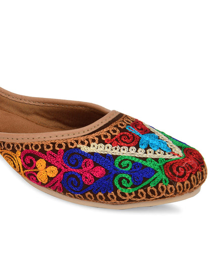 DESI COLOUR Women Multicoloured Hand Embroidered Ethnic Mojaris