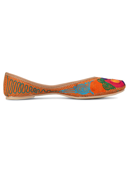 DESI COLOUR Women Multicoloured Embroidered Ethnic Mojaris Flats