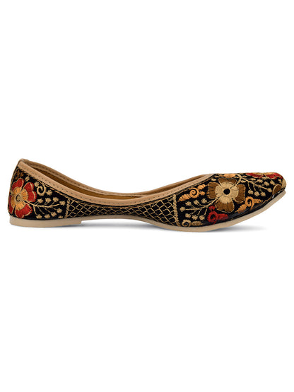 DESI COLOUR Women Black  Beige Ethnic Mojaris Flats