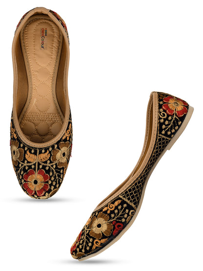 DESI COLOUR Women Black  Beige Ethnic Mojaris Flats