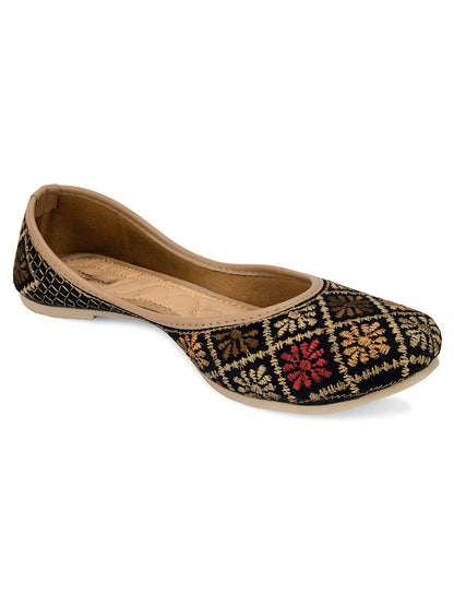 DESI COLOUR Women Black Embellished Ethnic Ballerinas Flats