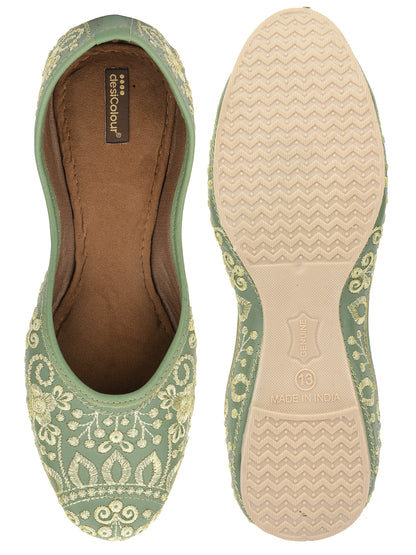 DESI COLOUR Women Green Embellished Ethnic Mojaris Flats