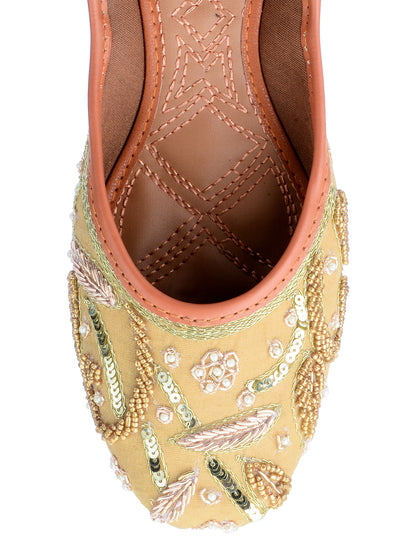 DESI COLOUR Women Gold-Toned Ethnic Mojaris Flats