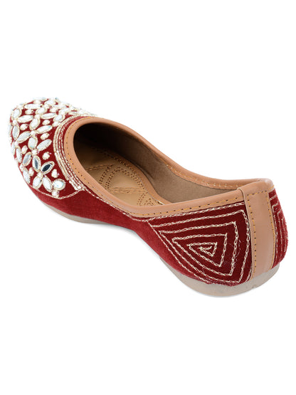 DESI COLOUR Women Red  Gold-Toned Embellished Velvet Mojaris