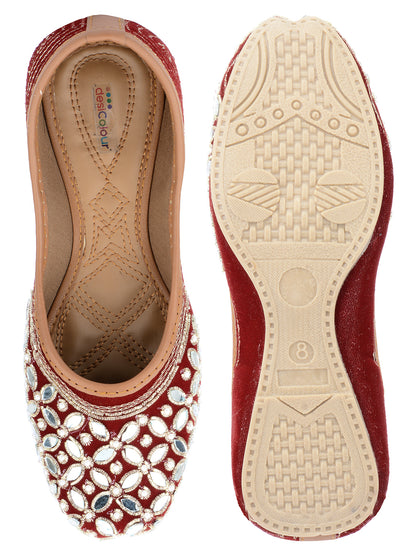 DESI COLOUR Women Red  Gold-Toned Embellished Velvet Mojaris