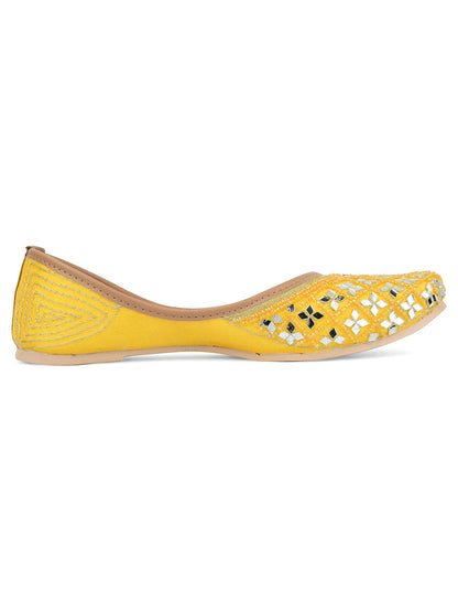 DESI COLOUR Women Yellow Embellished Leather Ethnic Mojaris Flats