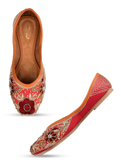 DESI COLOUR Women Maroon Embellished Ethnic Mojaris Flats