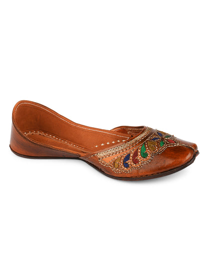 DESI COLOUR Women Red Embellished Leather Mojaris