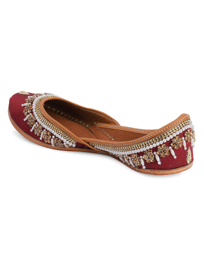 DESI COLOUR Women Grey Embellished Leather Mojaris