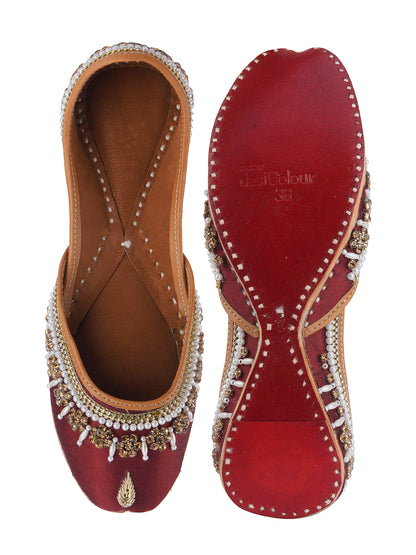 DESI COLOUR Women Grey Embellished Leather Mojaris