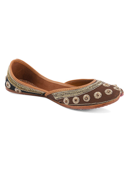 DESI COLOUR Women Maroon Embellished Leather Mojaris