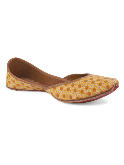 DESI COLOUR Women Yellow Printed Leather Mojaris